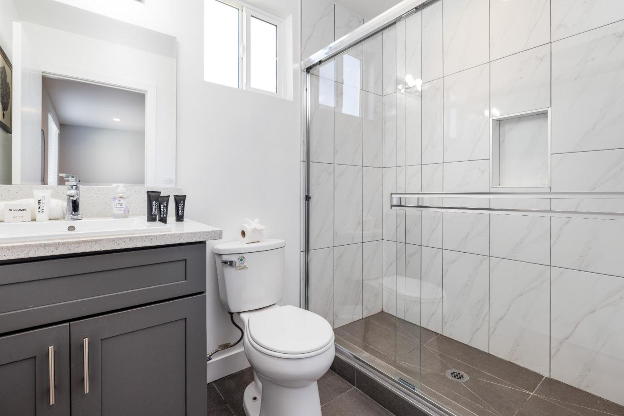 Luxury Living Steps Away From Downtown La Apartment Los Angeles