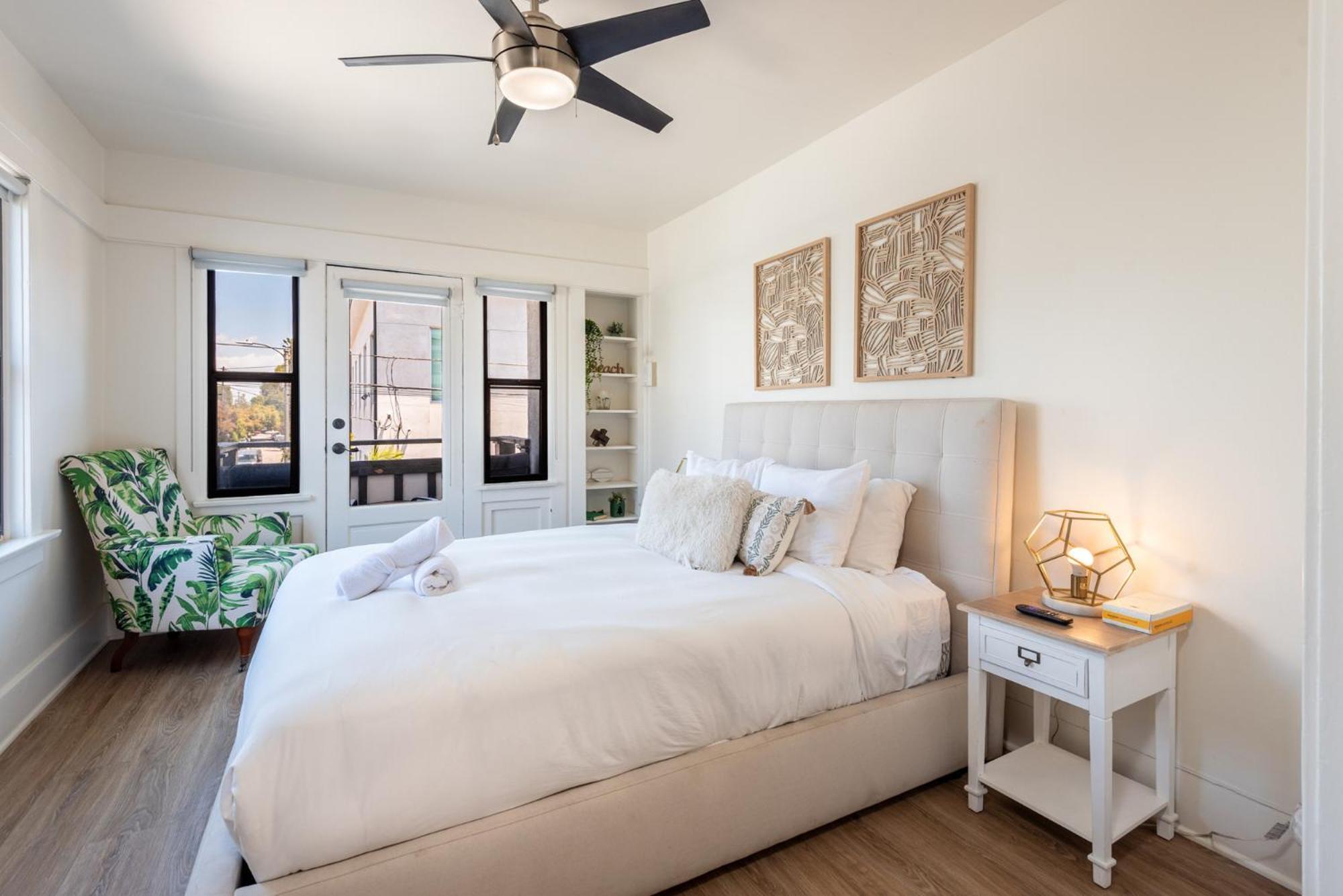Chic 1br In Lively Venice Area Los Angeles