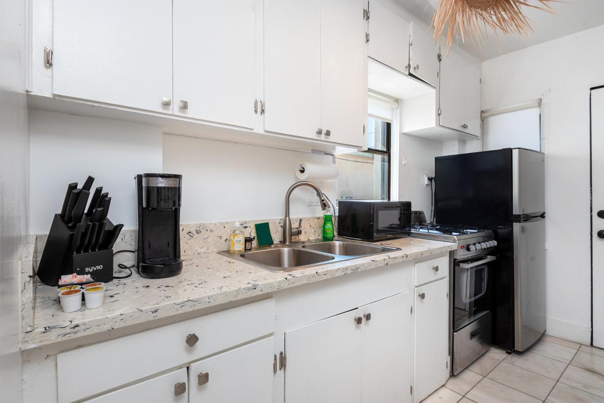 Venice One Bedroom With Modern Comfort