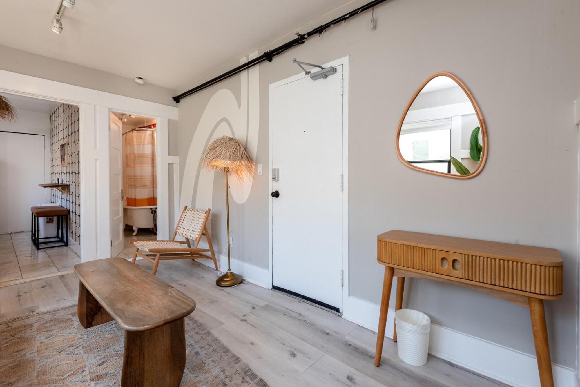 Venice One Bedroom With Modern Comfort Apartment Los Angeles