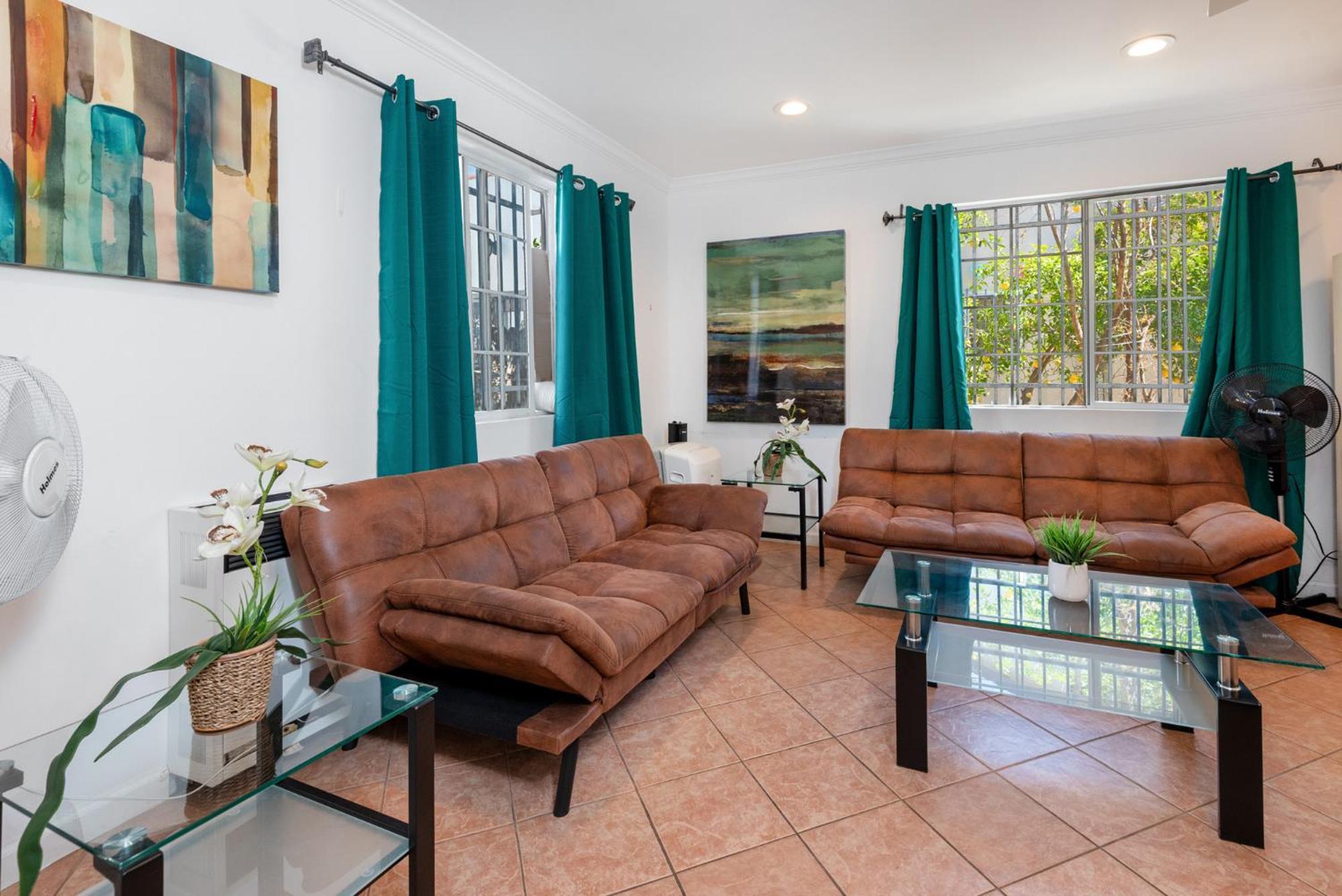 Apartment Unparalleled Luxury 2br In Prime La Location Los Angeles