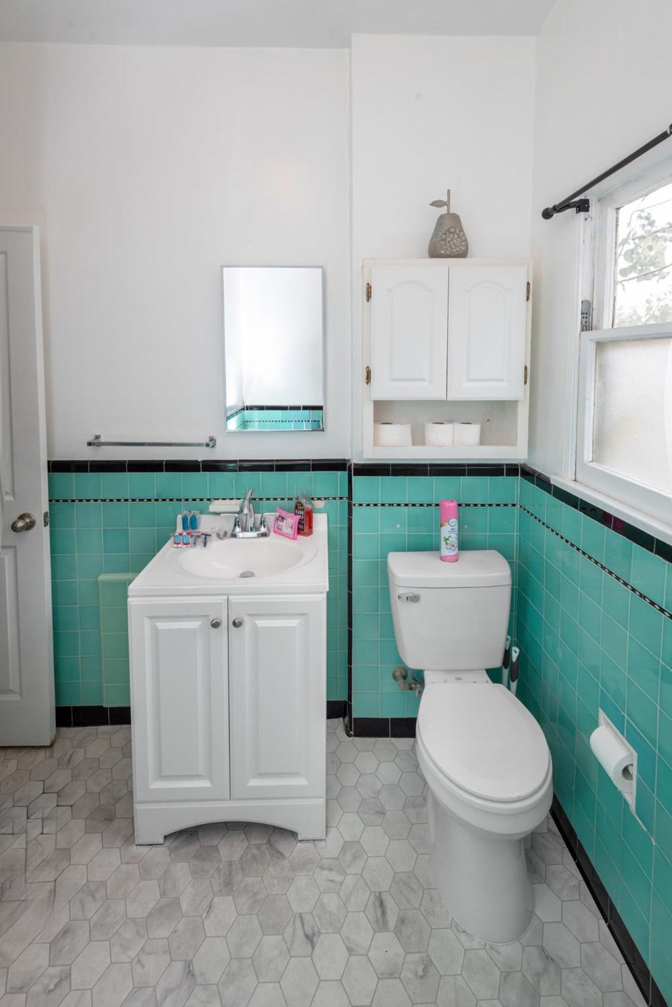 Chic And Modern 4-bedroom In Prime La Location *