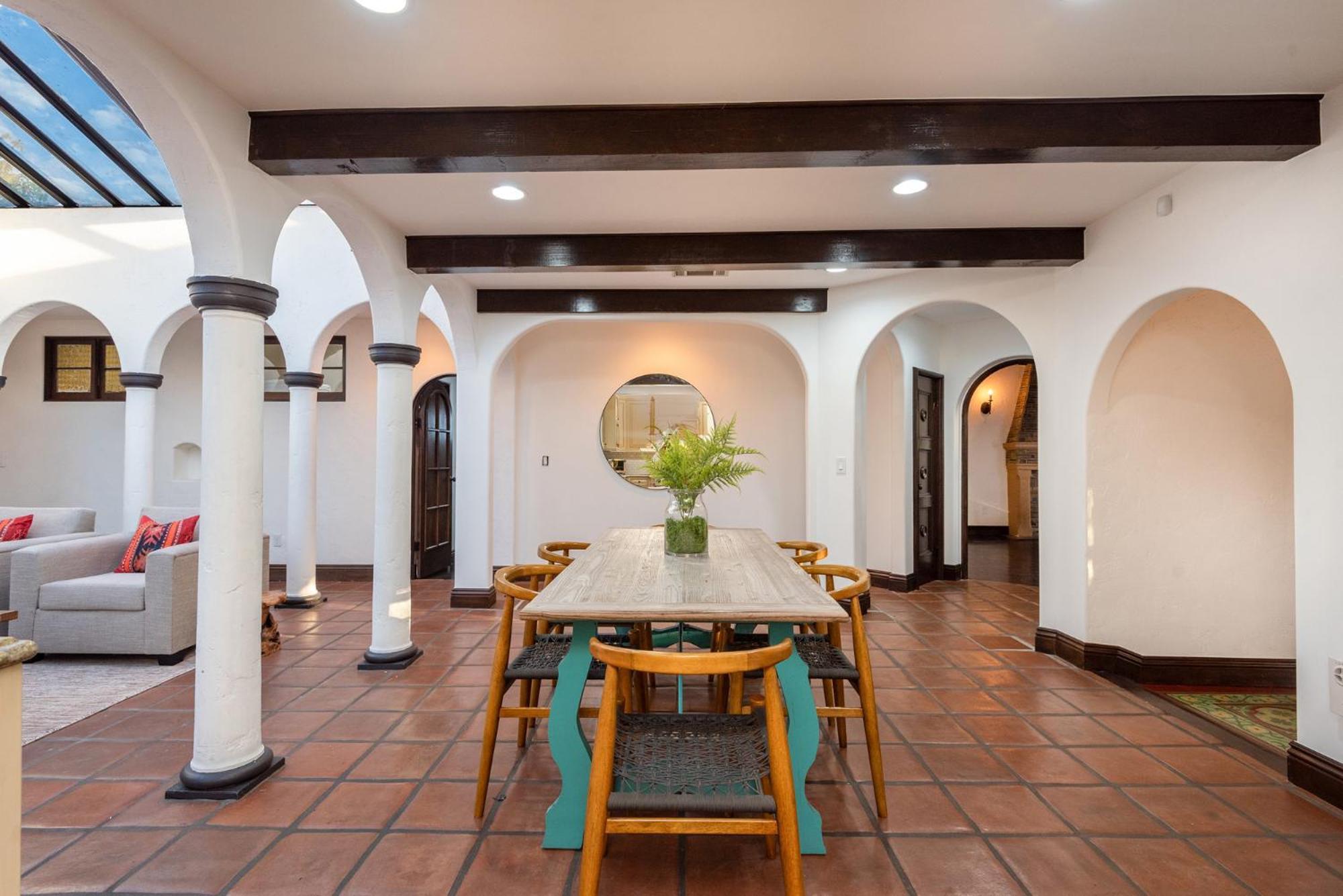 Lux Spanish Style Mansion 4bd Ba,dog House * Los Angeles
