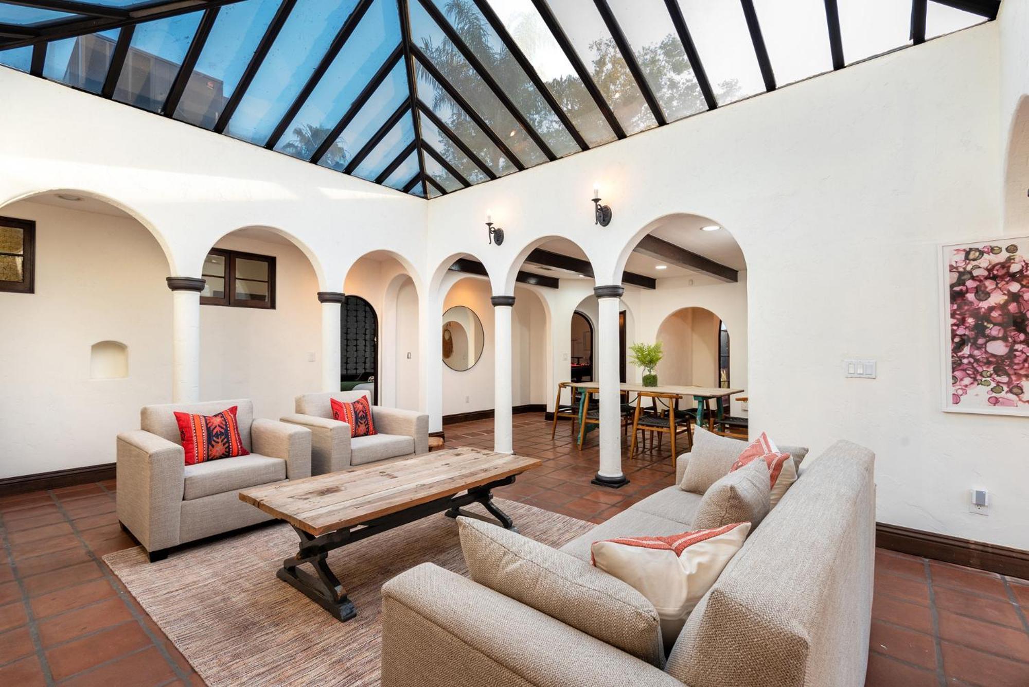 Apartamento Lux Spanish Style Mansion 4bd Ba,dog House