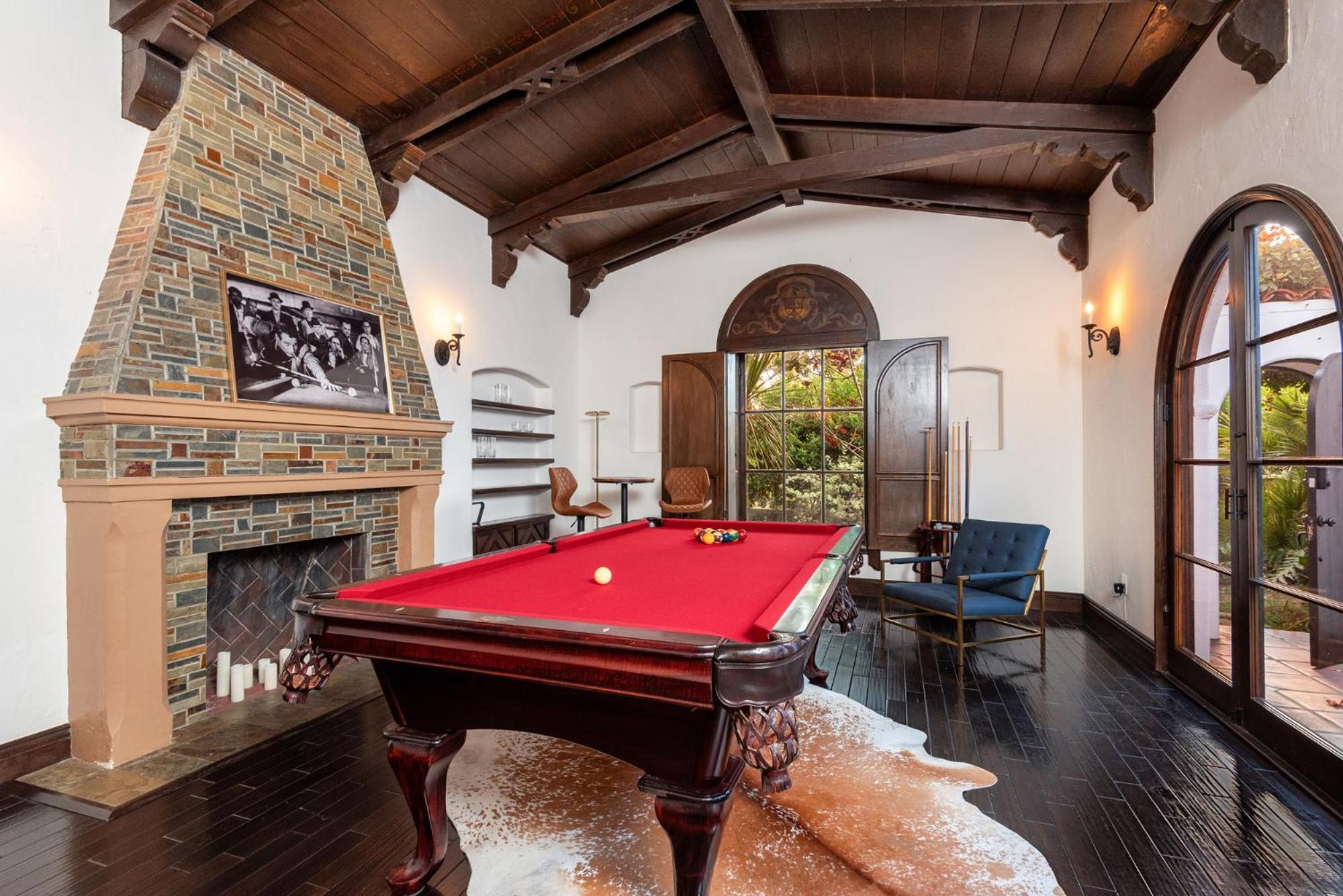 Lux Spanish Style Mansion 4bd Ba,dog House Apartment Los Angeles