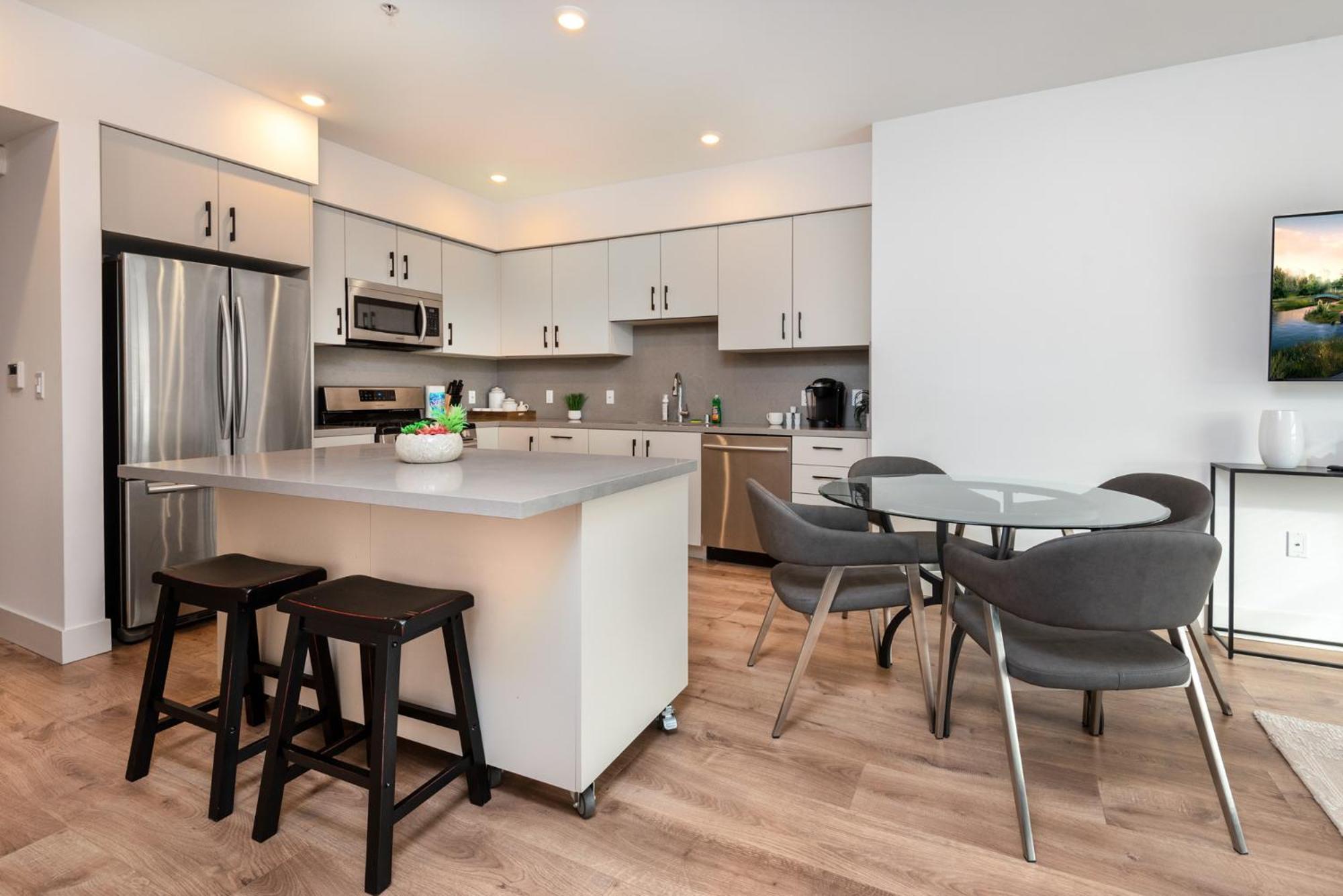 Modern Luxury 1br In K-town With Roof Deck Apartment Los Angeles