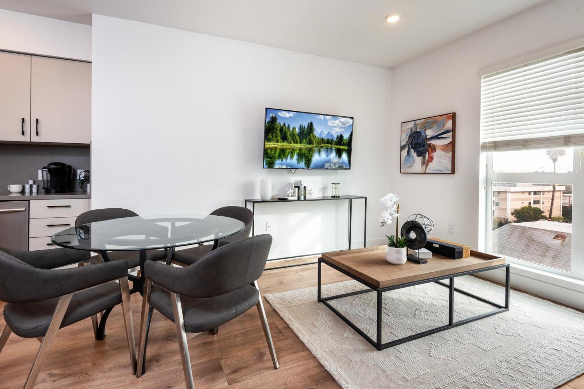 Modern Luxury 1br In K-town With Roof Deck * Los Angeles