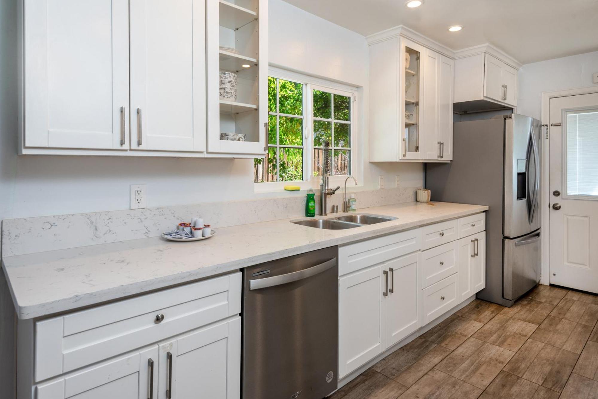 Apartment Luxe Spacious In Tarzana Los Angeles