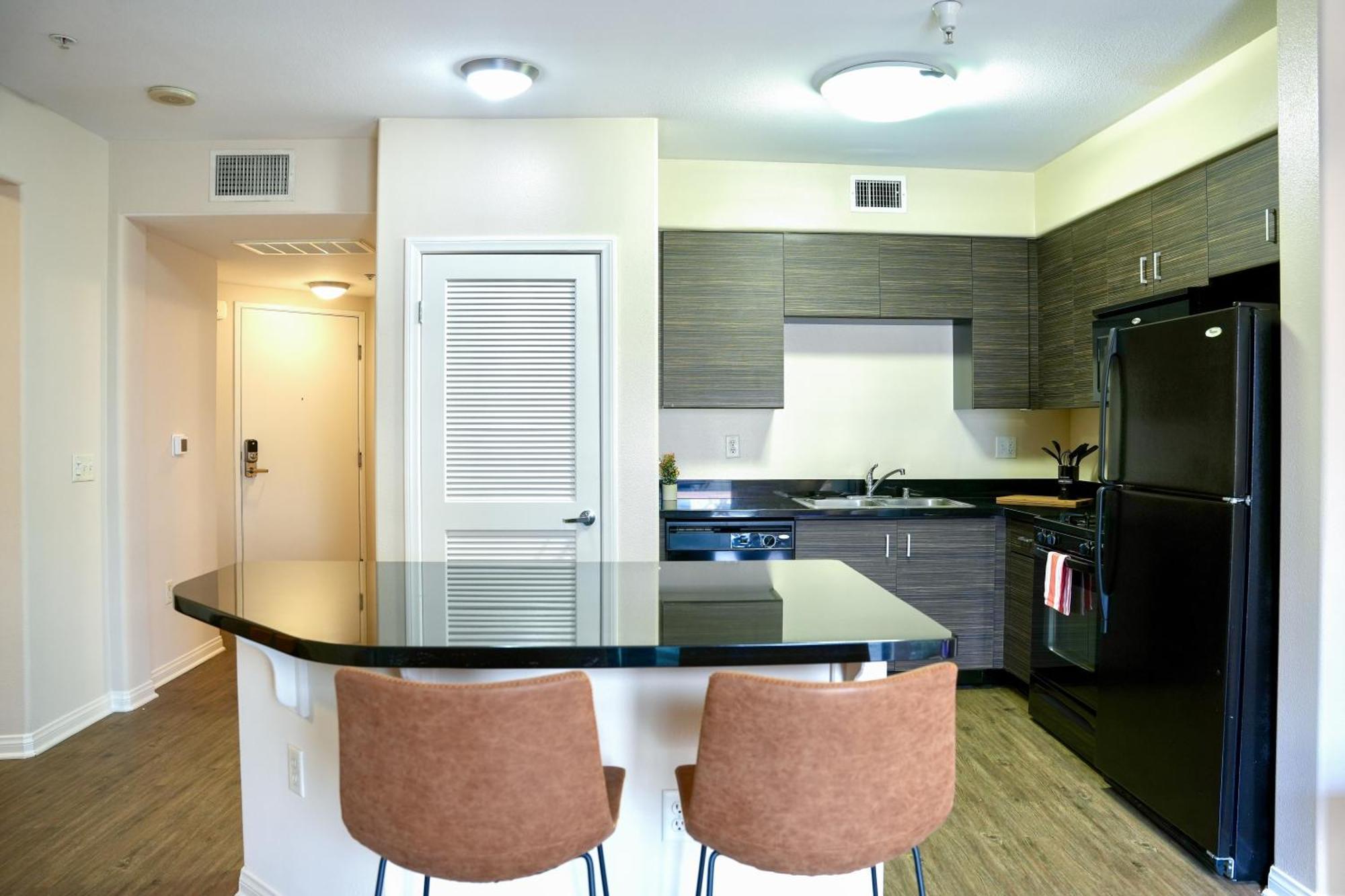 Angeles Modern *
