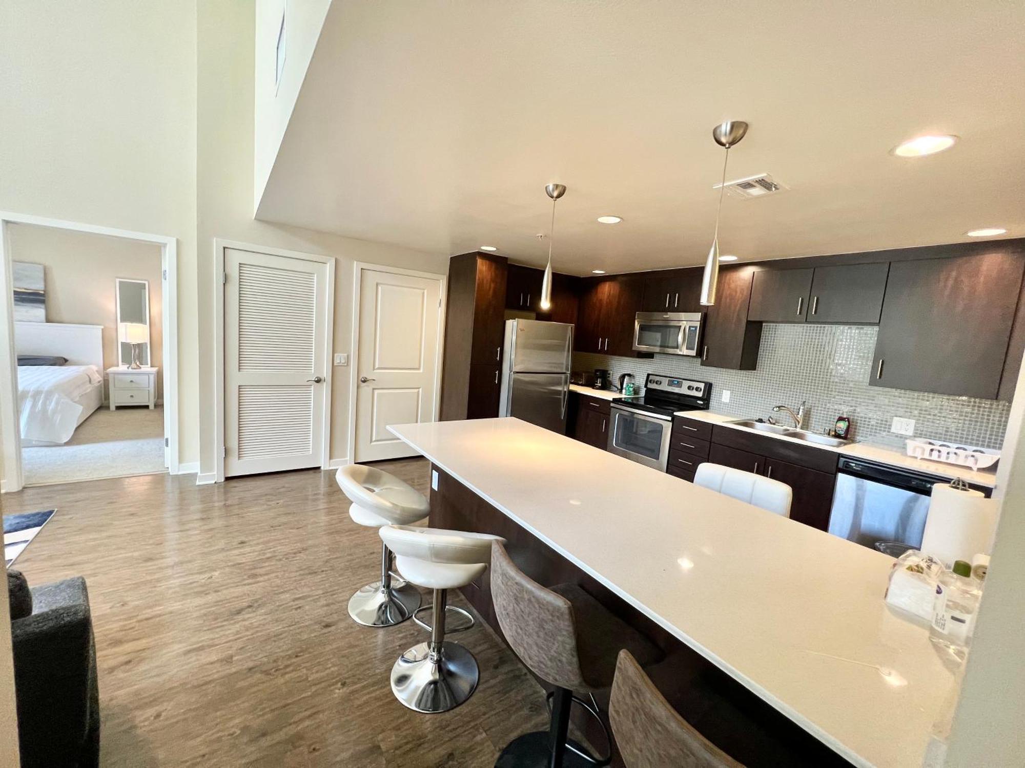 Luxury 2 Bedrooms 2 Bathrooms With Pool And Gym * Los Angeles