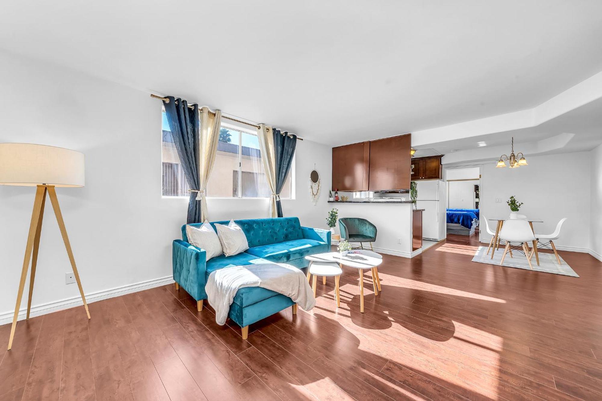 Apartamento Cozy 2 Bedroom & 2 Bathrooms By Beverly Hills With Free Parking *