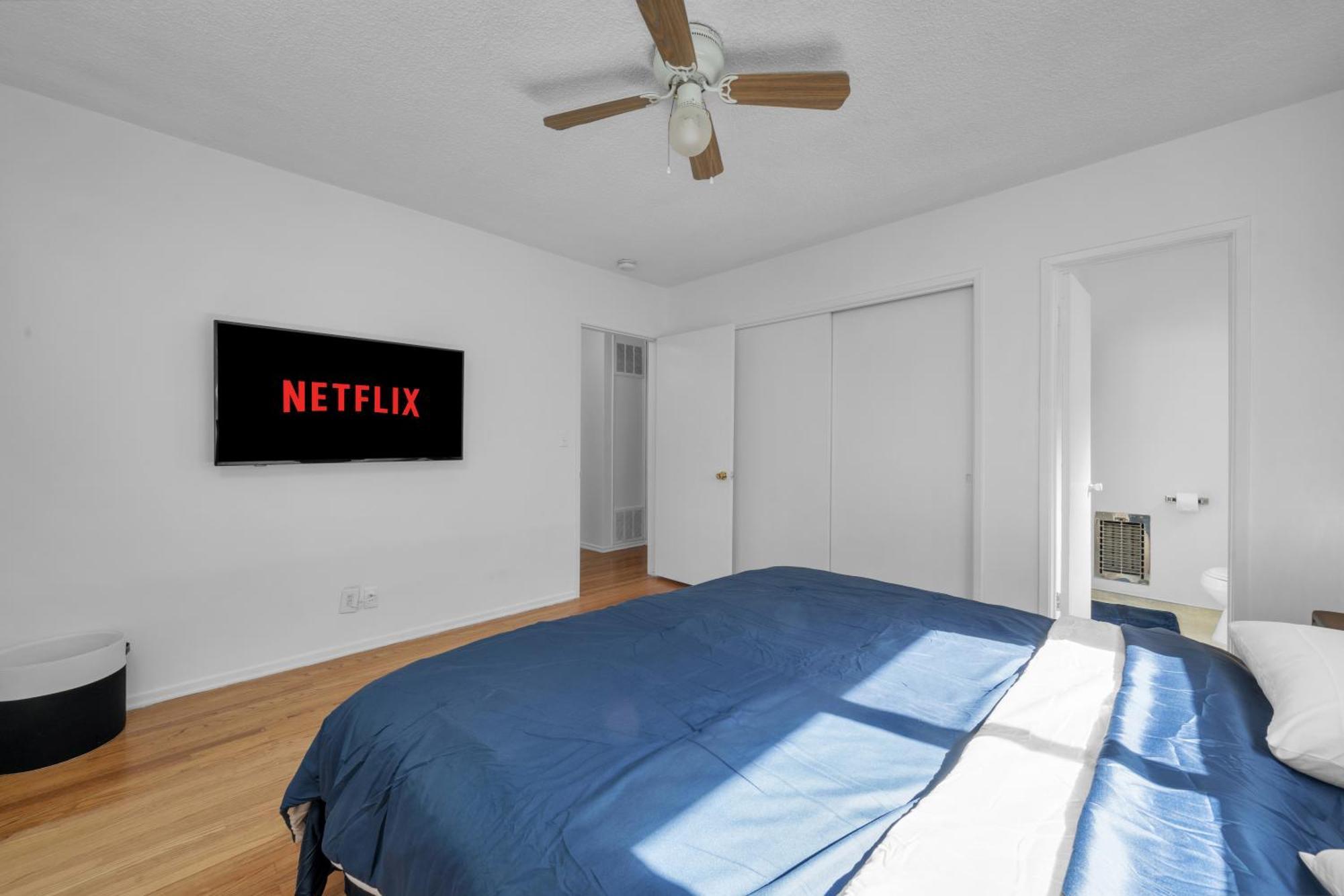 Prime Location 2 Bedroom And 2 Bathroom Retreat In Beverly Hills With Free Parking * Los Angeles