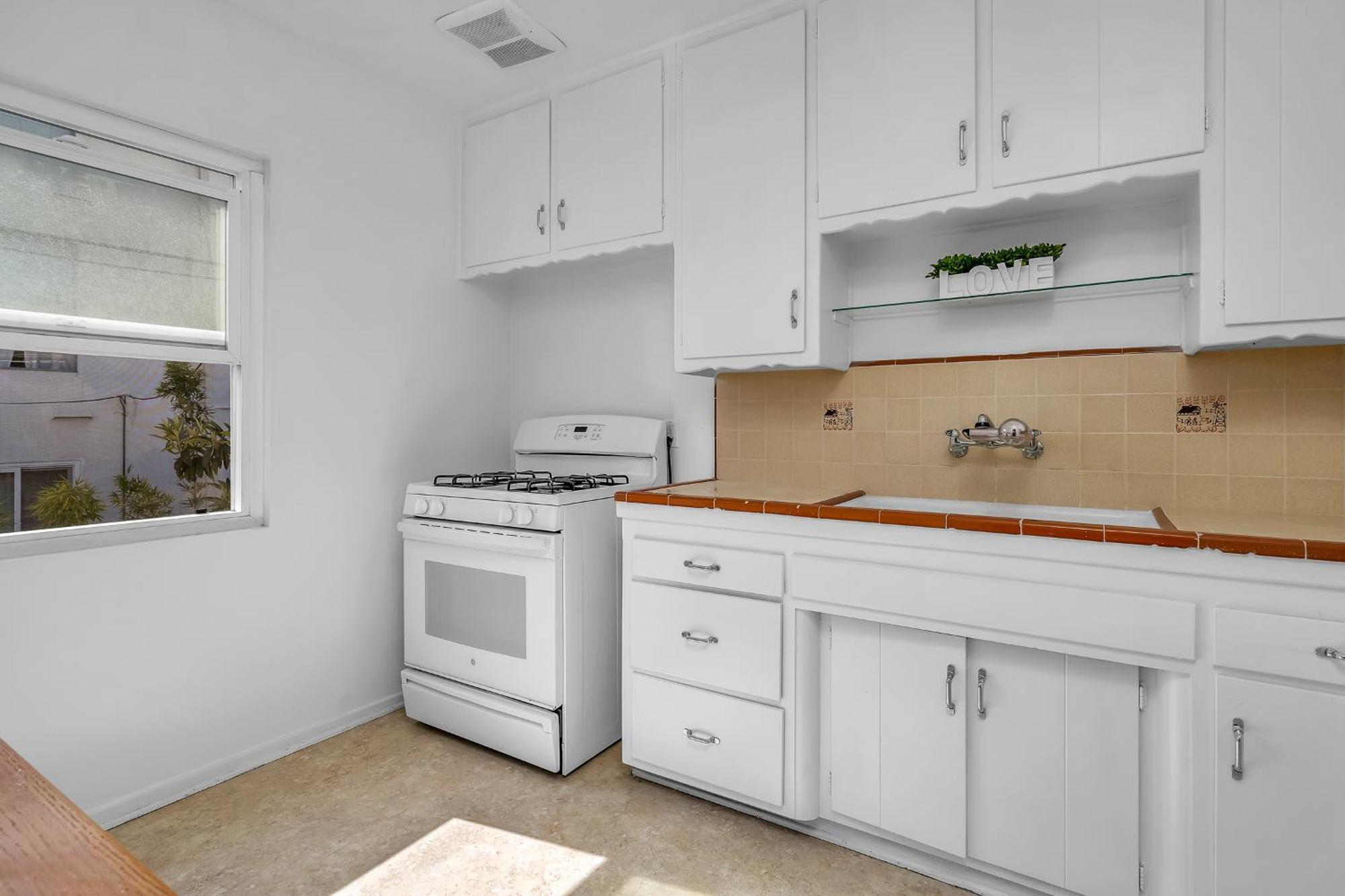 Apartment Prime Location 2 Bedroom And 2 Bathroom Retreat In Beverly Hills With Free Parking Los Angeles