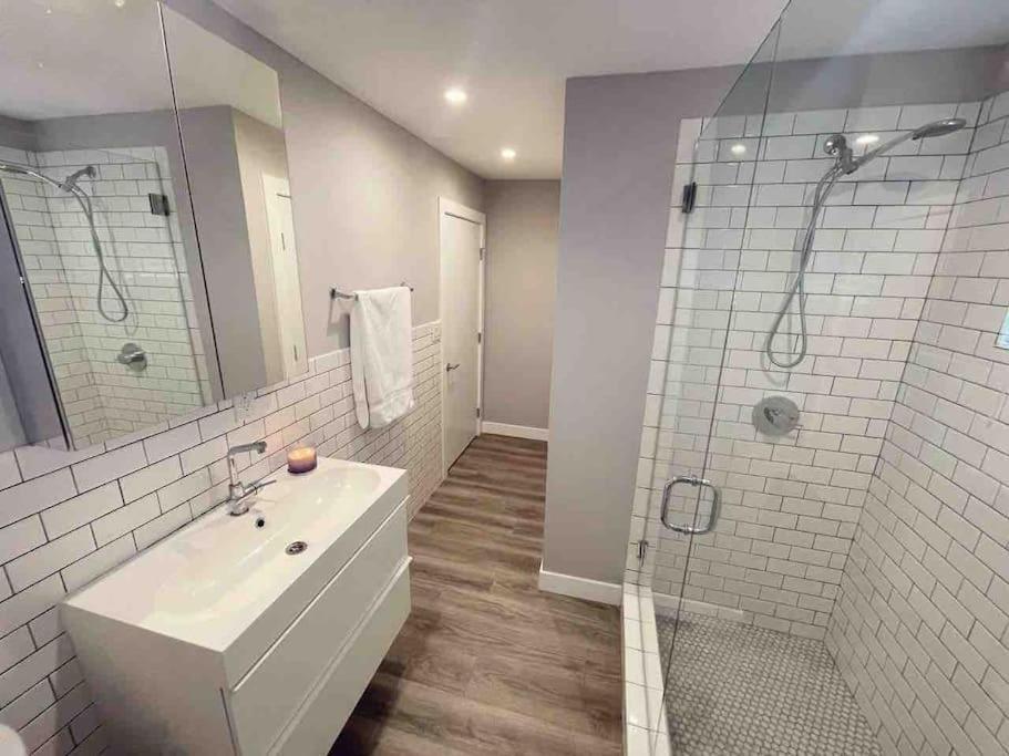 1bd Modern Venice 12b