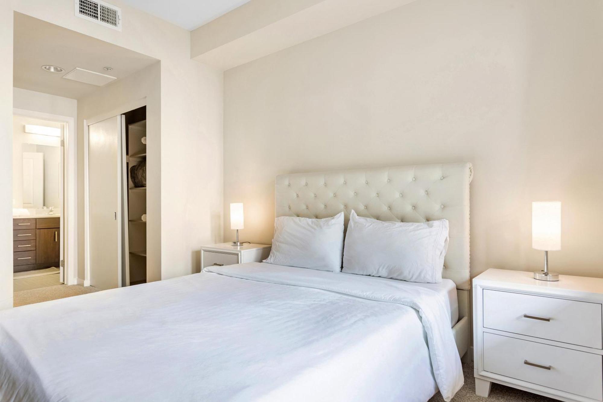 Luxury 2 Bedroom 2 Bathroom With Fitness Center And Pool * Los Angeles