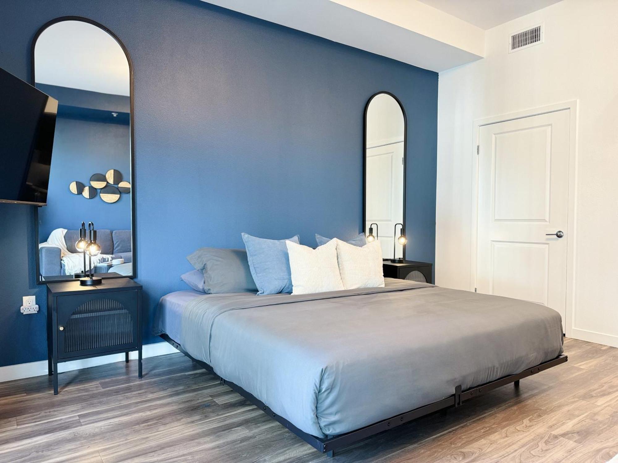 Apartment Modern London Style In Hollywood -free Parking