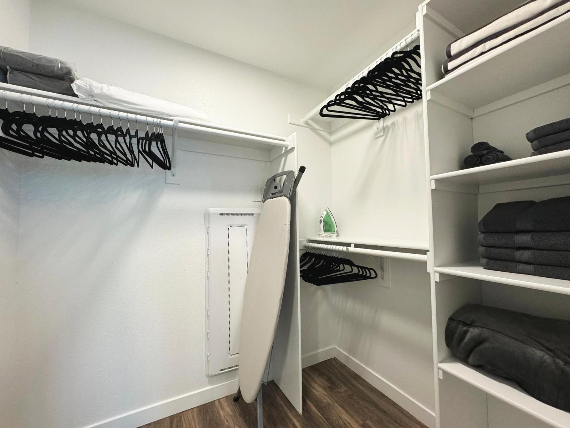 Apartment Modern London Style In Hollywood -free Parking