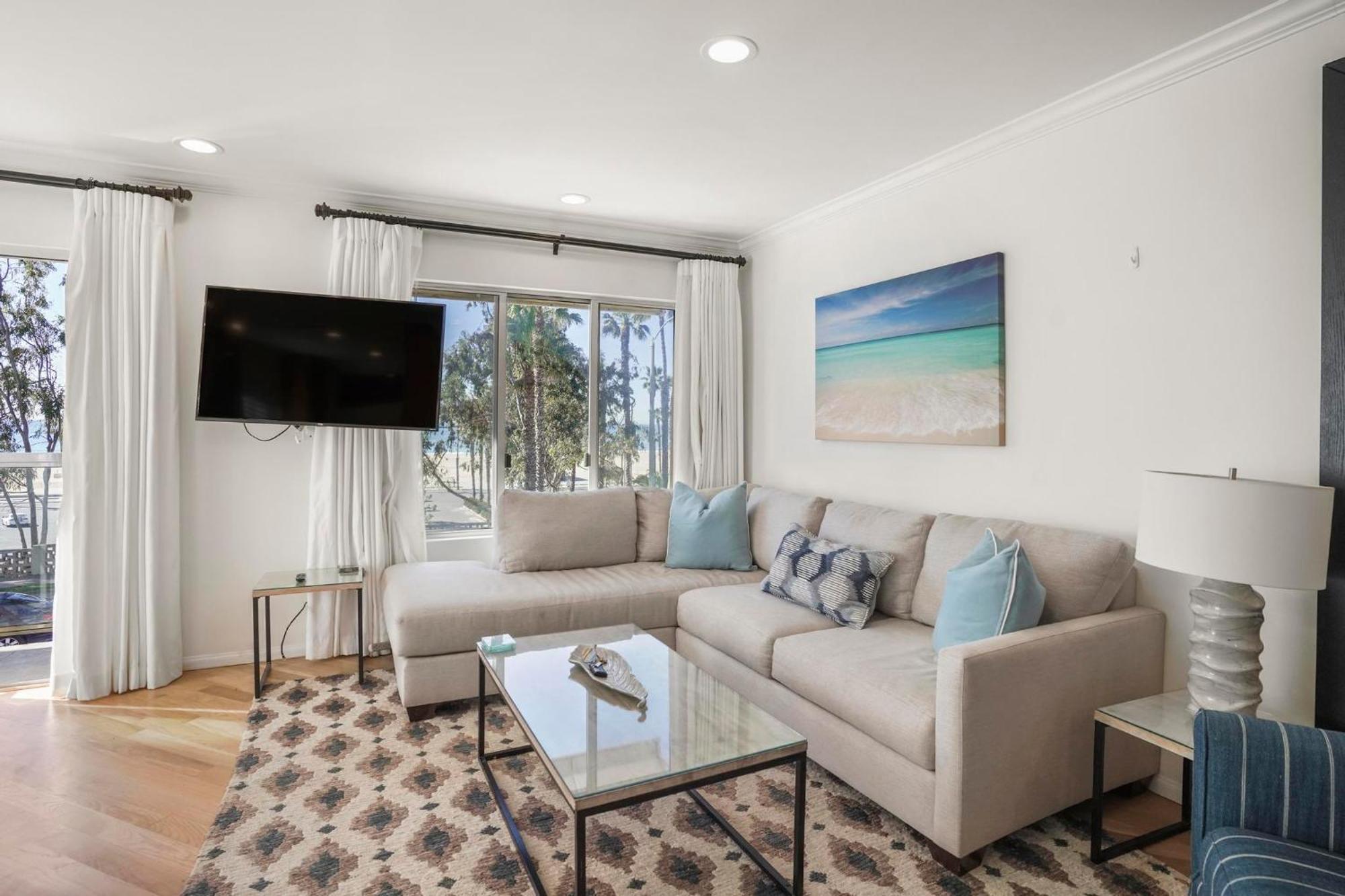 Ocean View Apartment Los Angeles