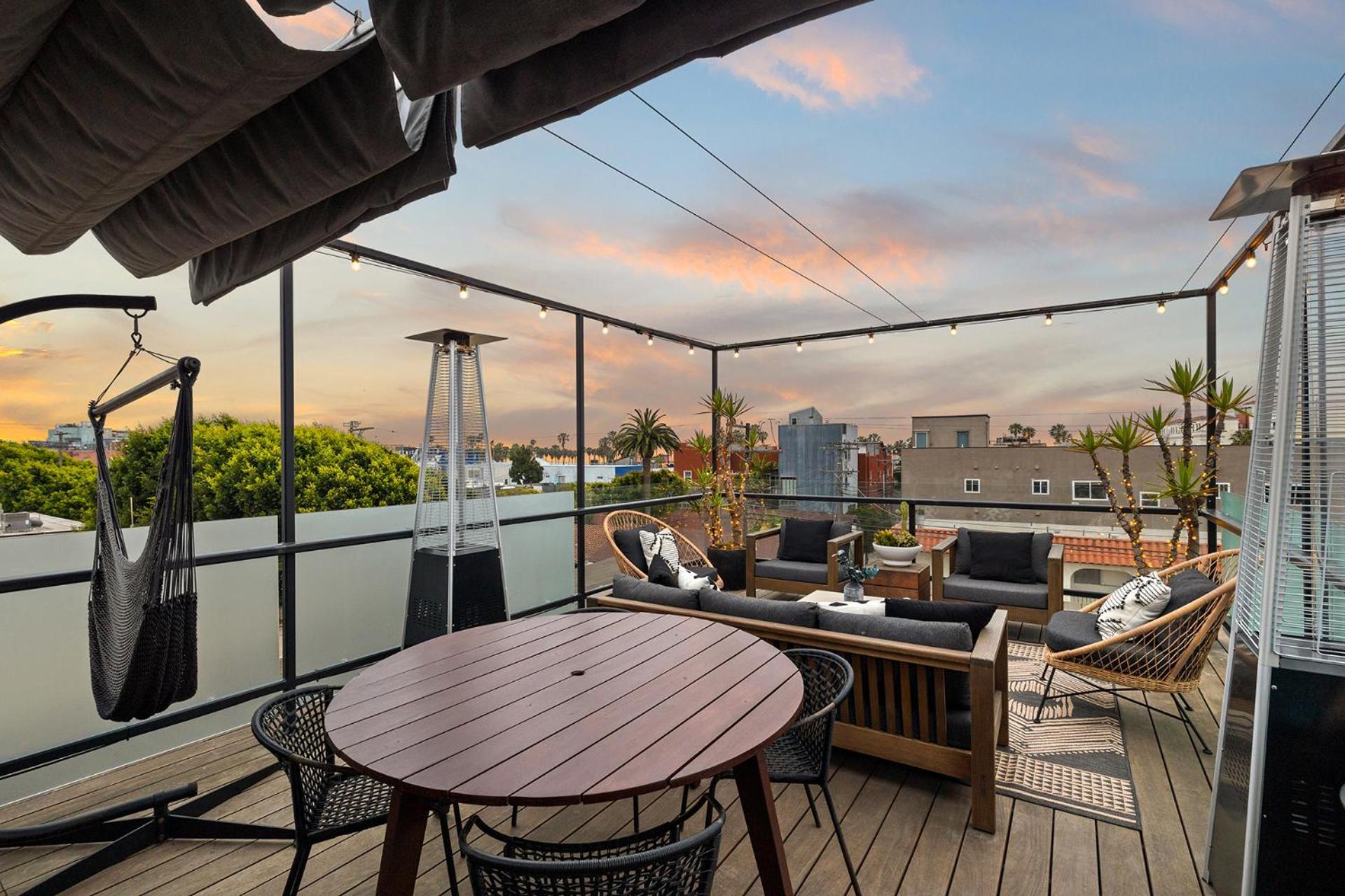 Venice Rooftop 5bd 4 Bt Steps From The Beach