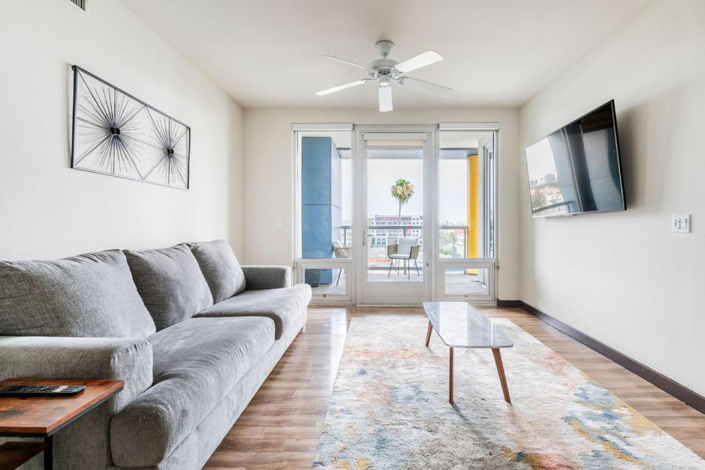 Apartment New 2bed Upscale *