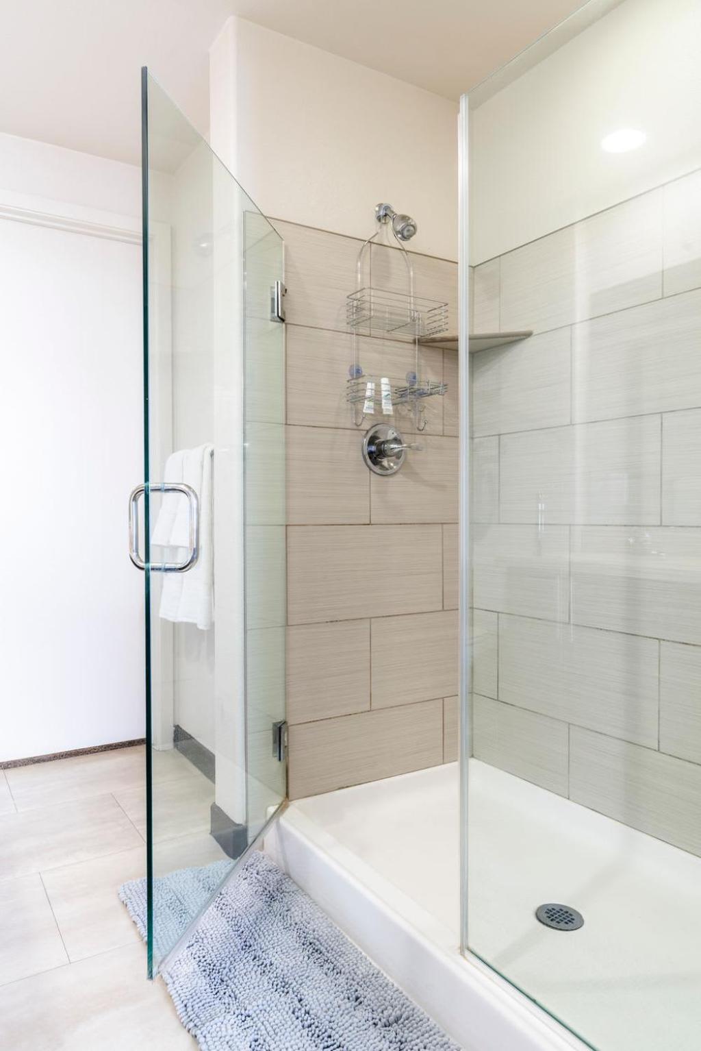 New 2bed Upscale