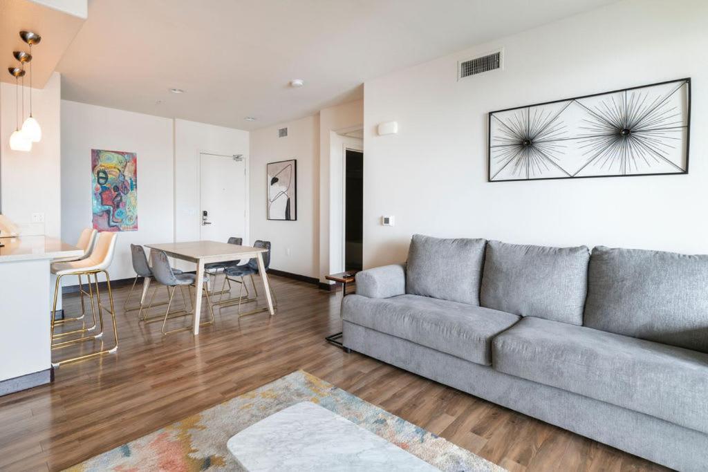 New 2bed Upscale Apartment *