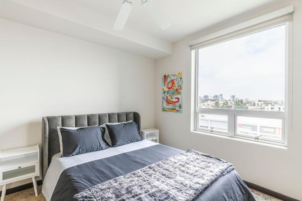 Apartment New 2bed Upscale *