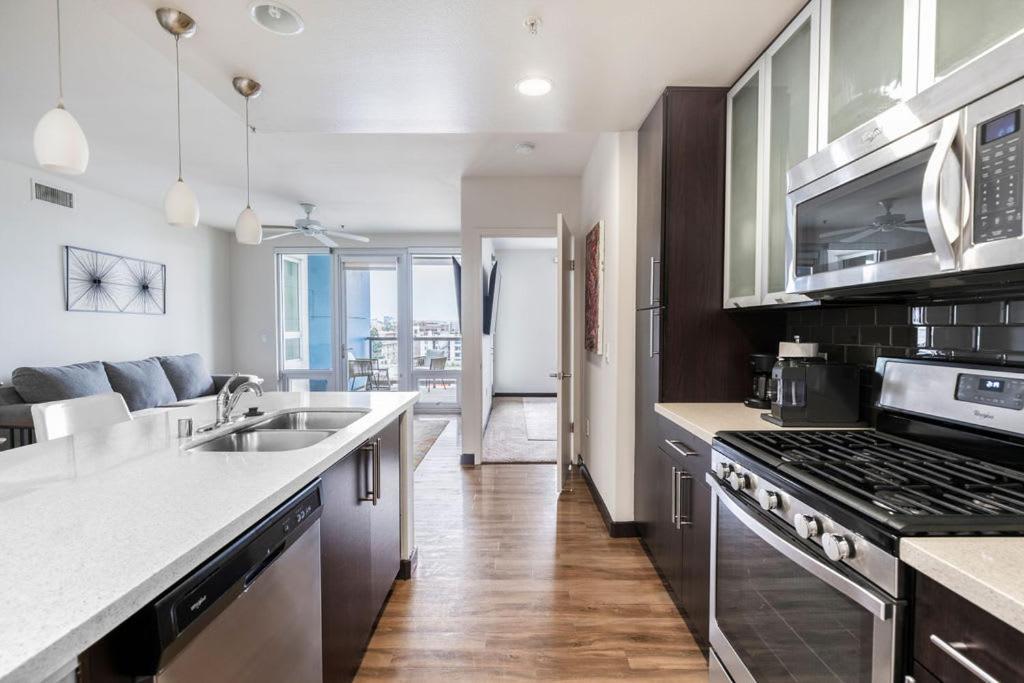 New 2bed Upscale Apartment *