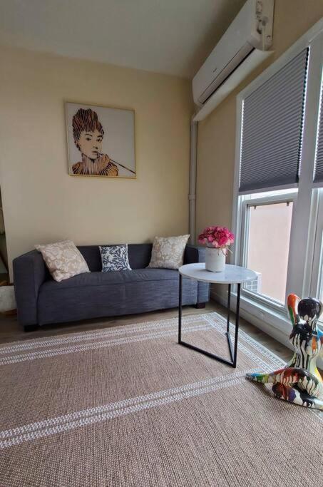 Audrey In Ktown Apartment Los Angeles
