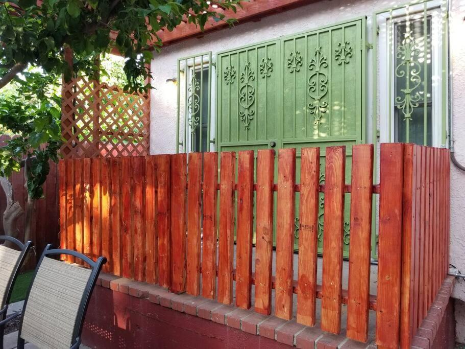 Luxury And Spacious 5 Bedroom Private House By Melrose Wifi Tv Backyard Free Parking Close To The Grove Hollywood Walk Of Fame Casa de férias *