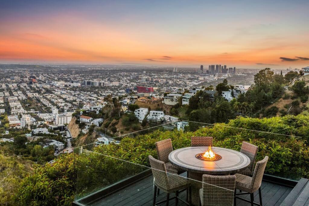 Modern 3 Bd Sunset Strip Jetliner View * Los Angeles