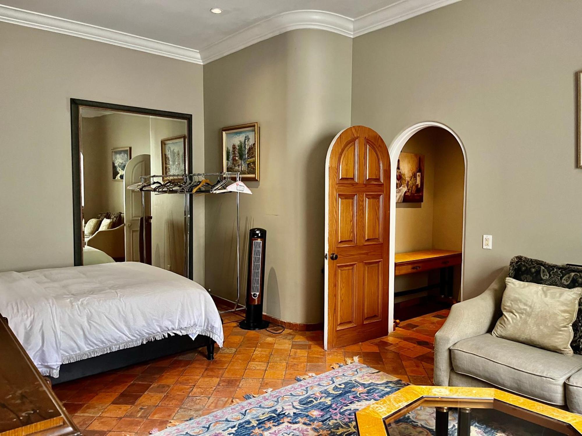 Beverly Hills Spanish Hospedagem domiciliar