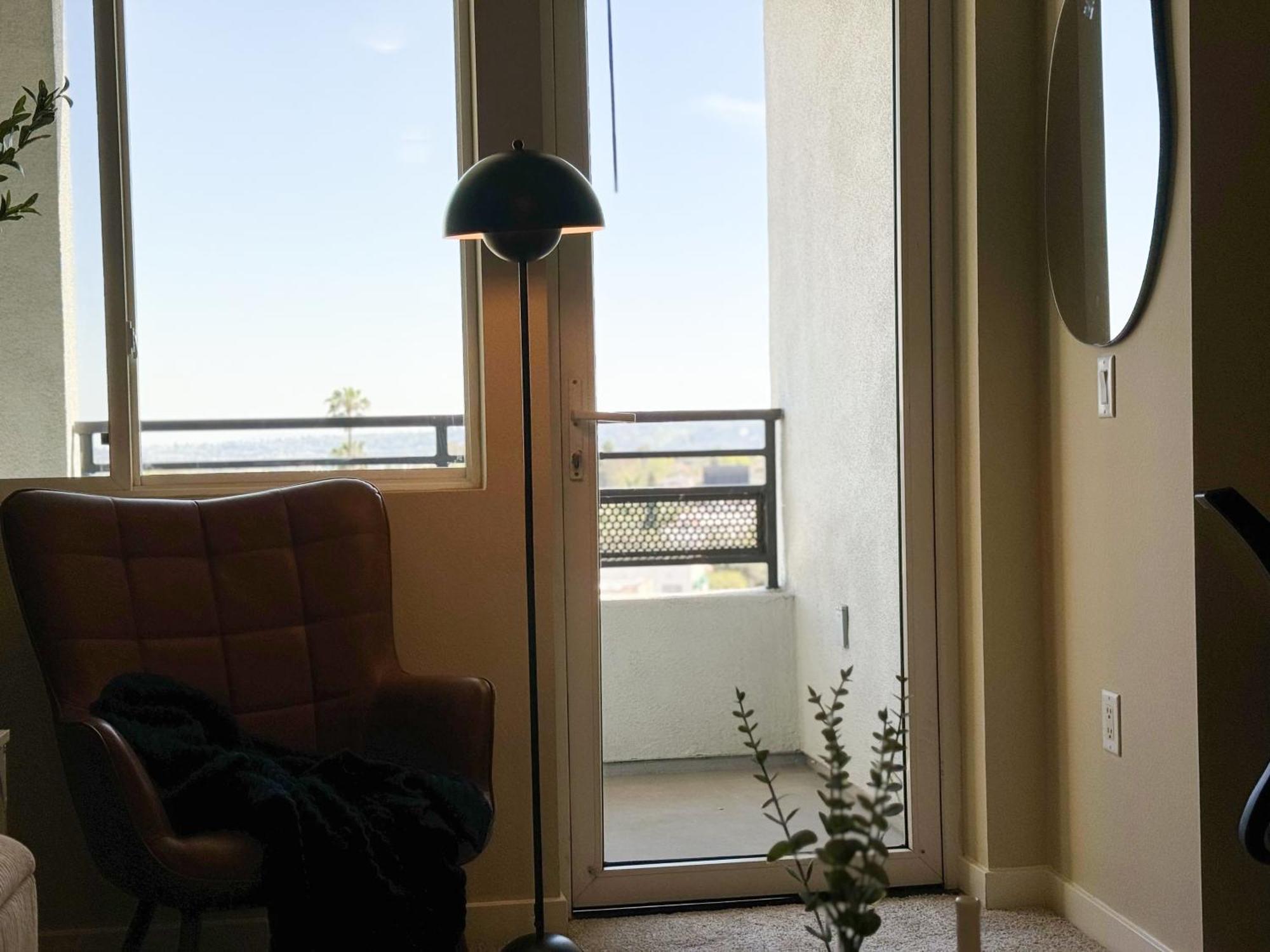 New La With Free Parking 10 Min To Cedars Apartment Los Angeles