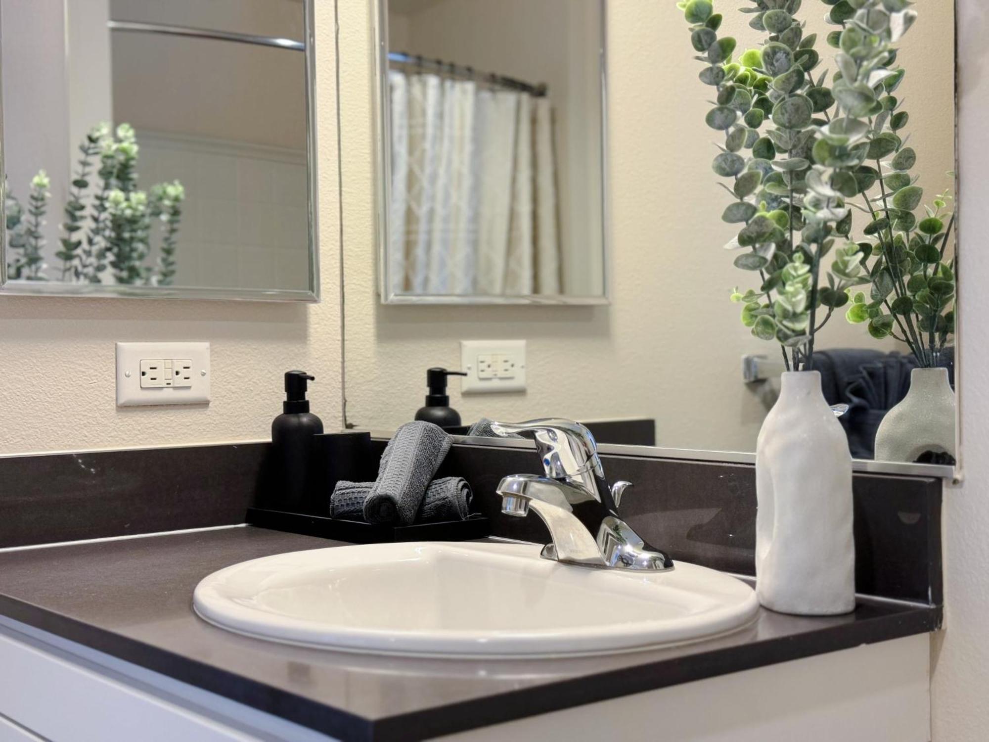 Apartment New La With Free Parking 10 Min To Cedars