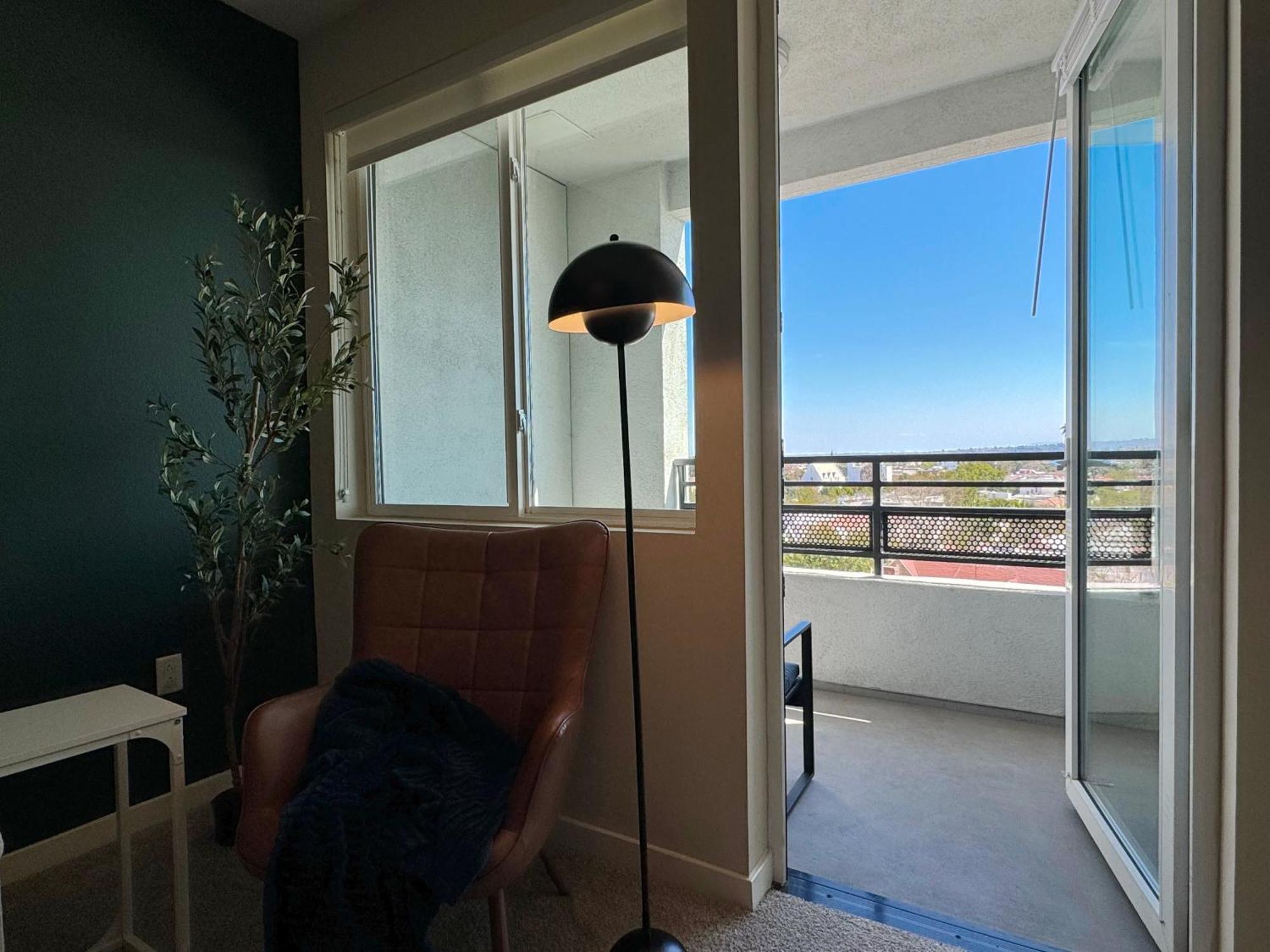 Apartment New La With Free Parking 10 Min To Cedars Los Angeles
