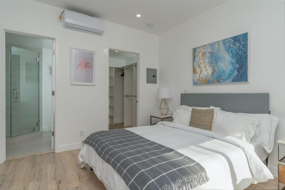 Brand New In Mar Vista Apartment