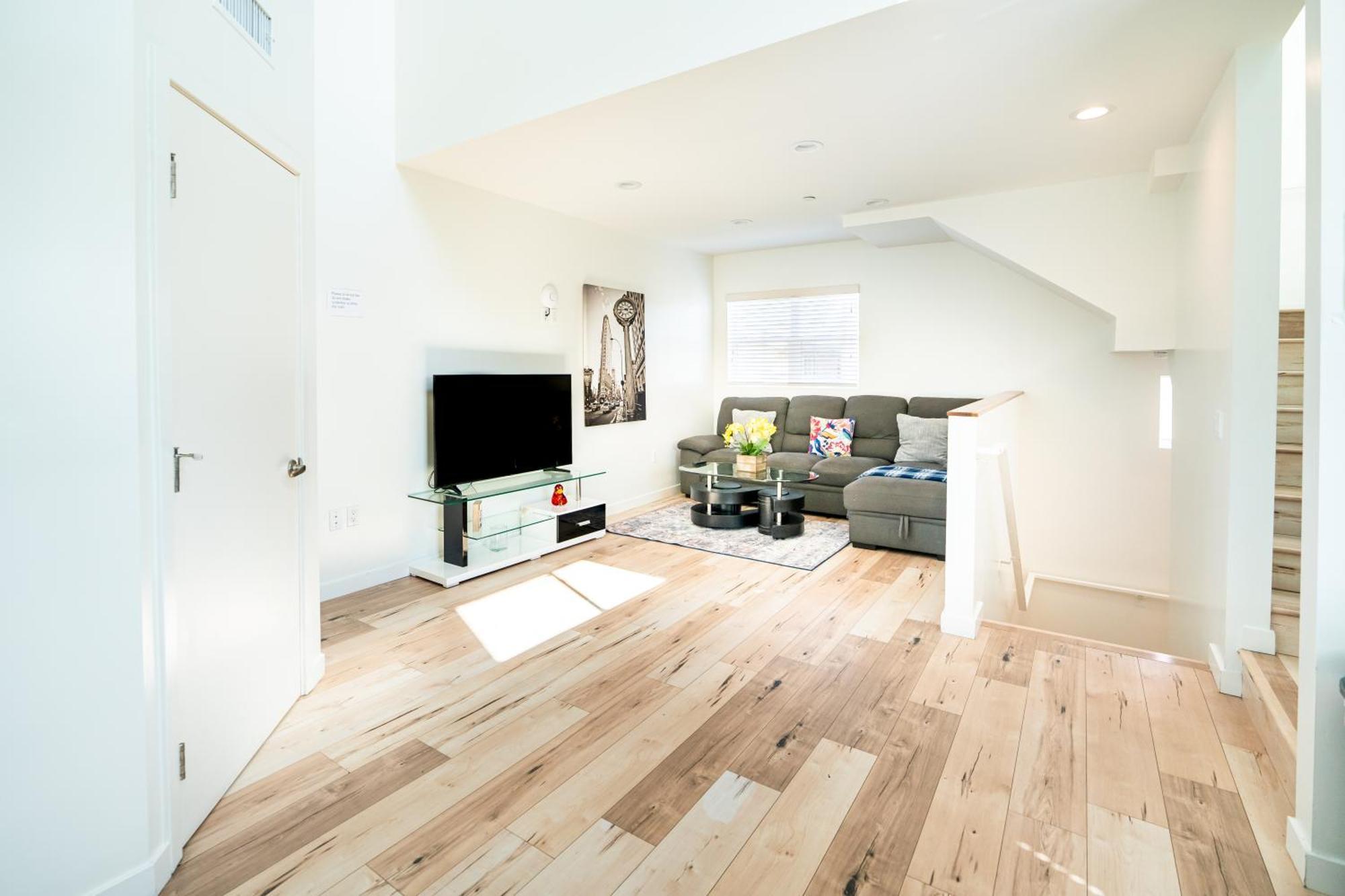 Apartment Unique 3-level Loft With One Bedroom & Two Full Bathroom Los Angeles