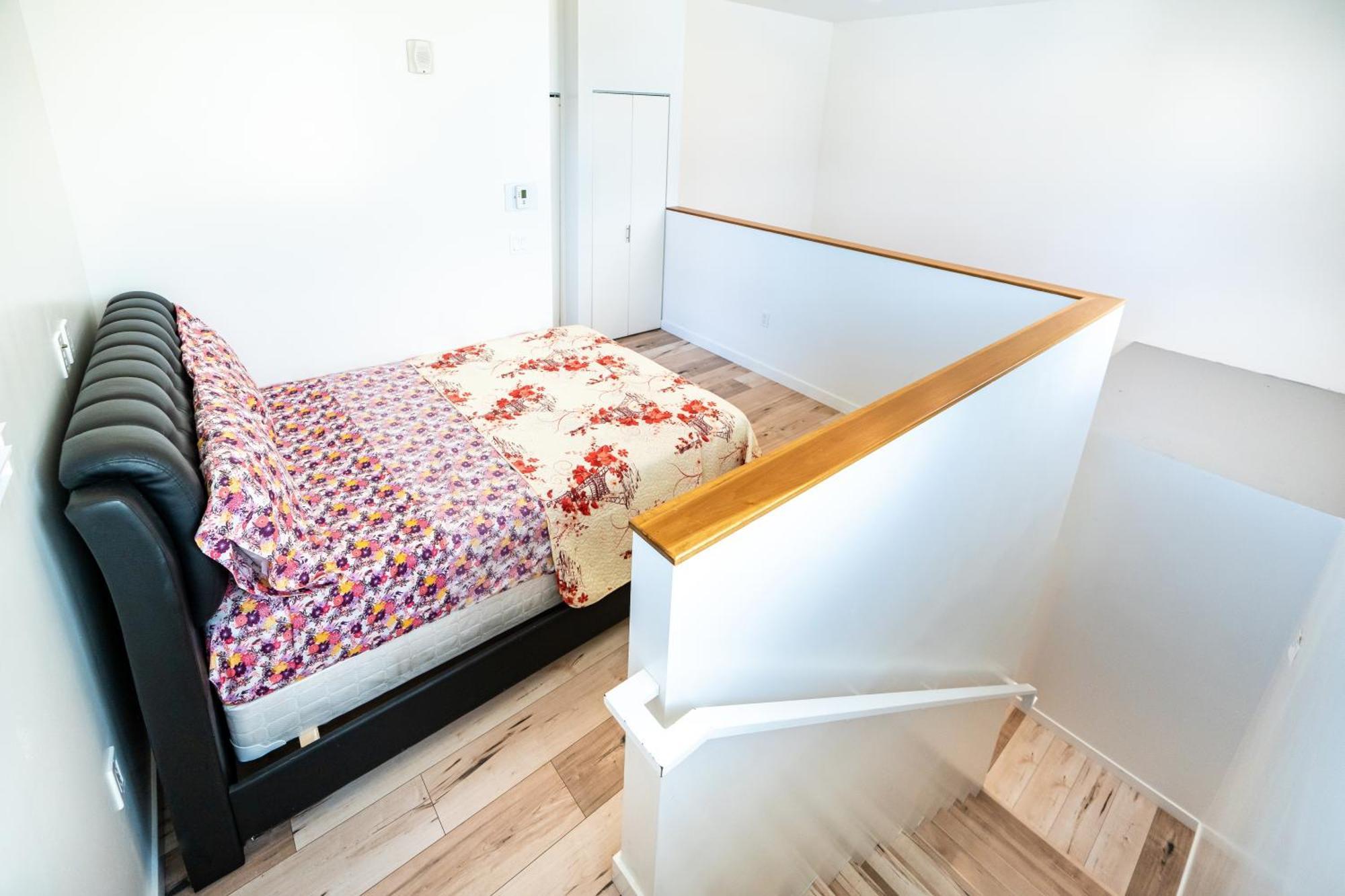 Cozy Modern 2-bedroom 3 Levels Loft Location Close To Downtown La Los Angeles