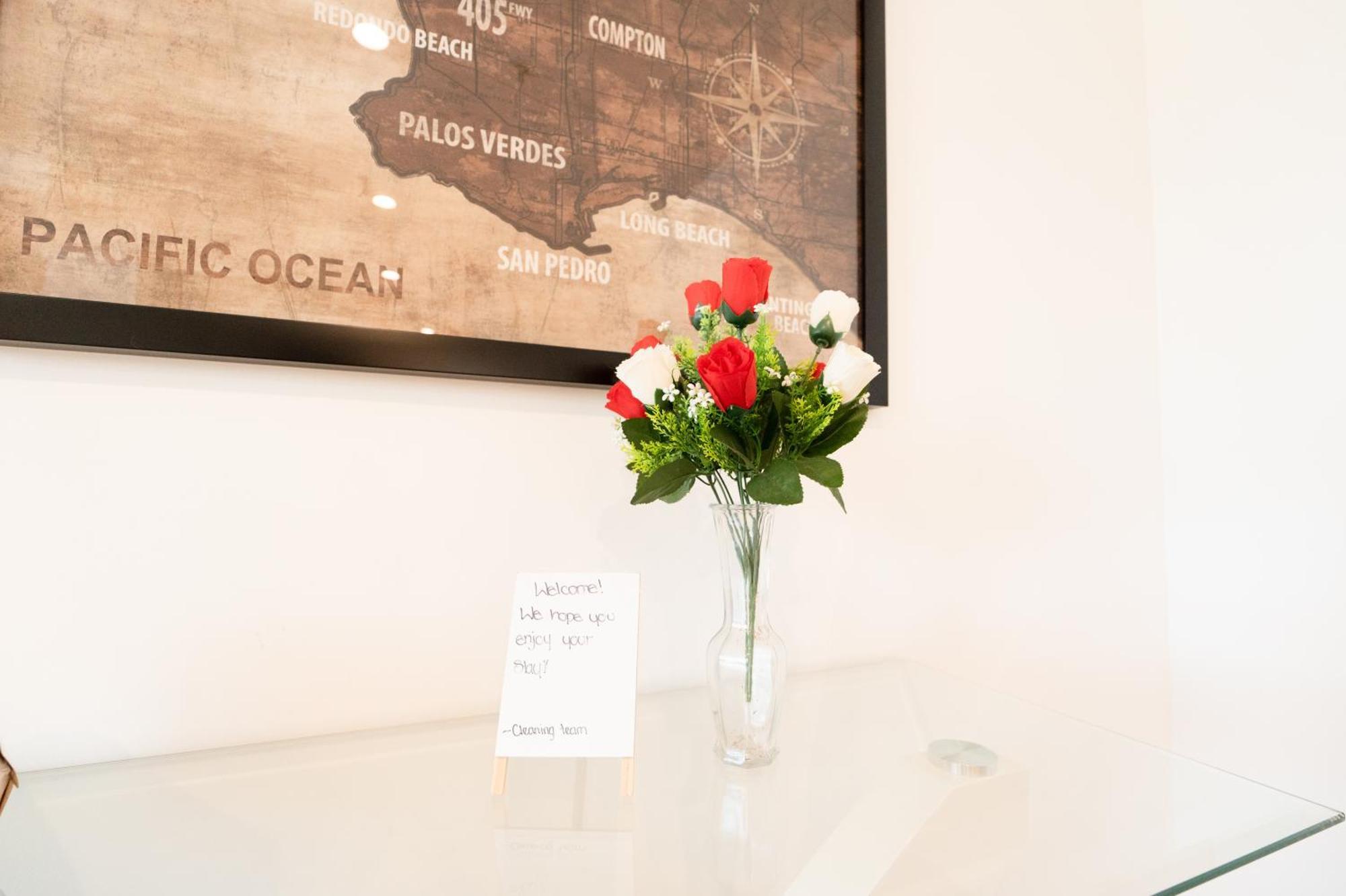 Apartment Sleek 1-bedroom With Ac & Gated Parking Space Los Angeles