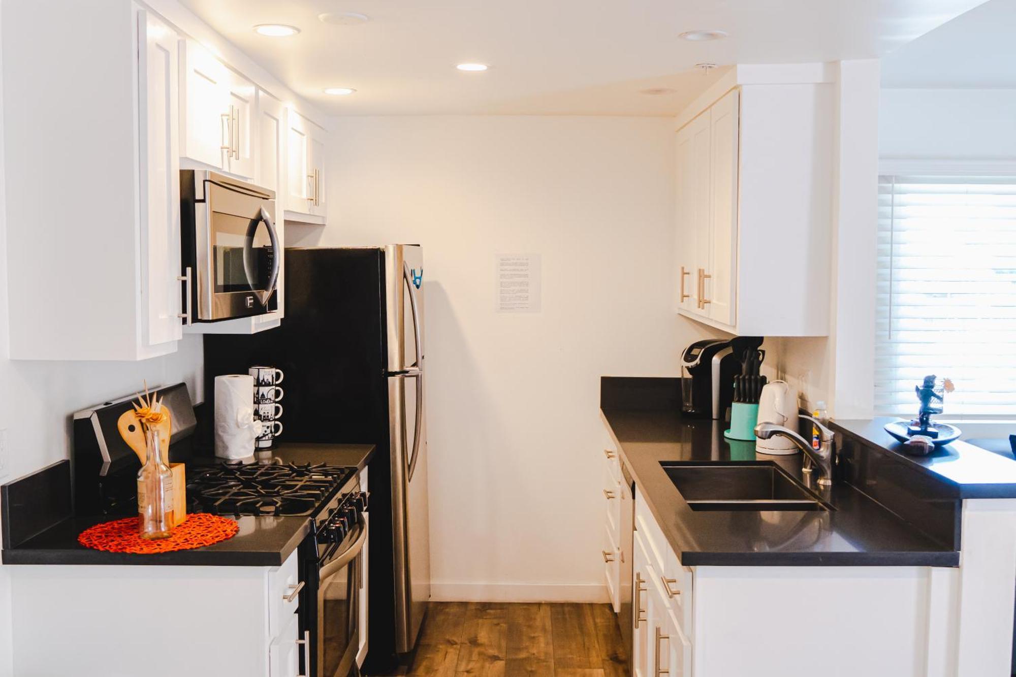 Cozy Modern 1-bedroom In Koreatown, Near Hollywood Attractions Apartment *