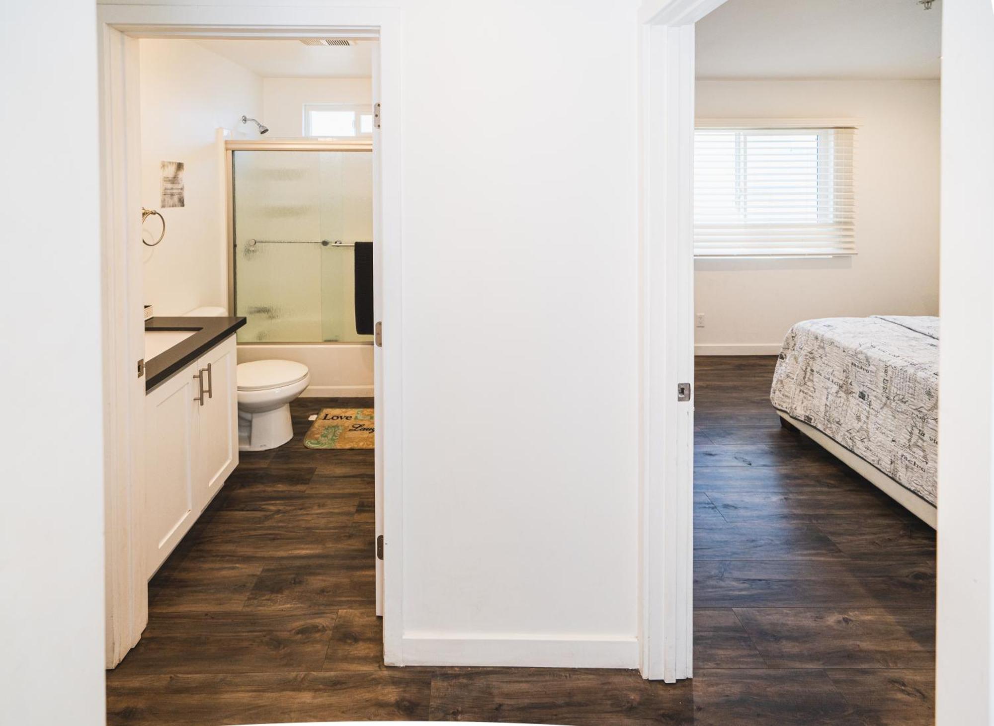 Chic 1-bedroom With Dinning Area In Location Close To Downtown With Free Parking * Los Angeles