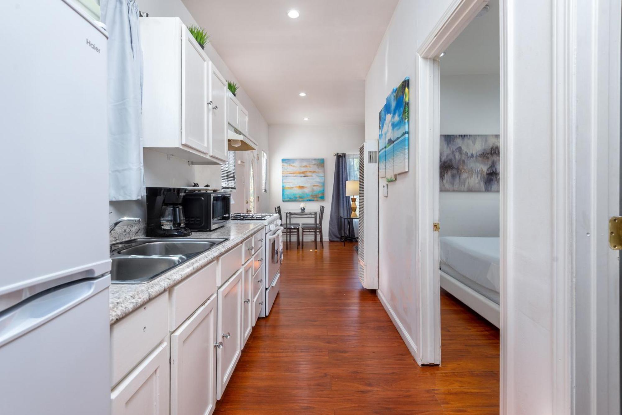 Apartment Unwind In Luxury 2br Apt In La Sleep 4