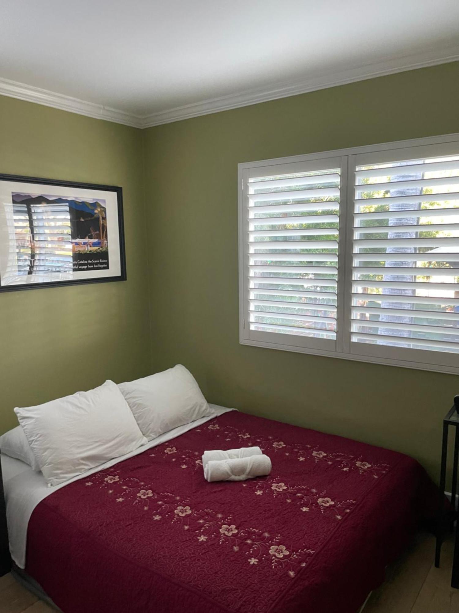 Small Private In With Free Strong Wifi!!!