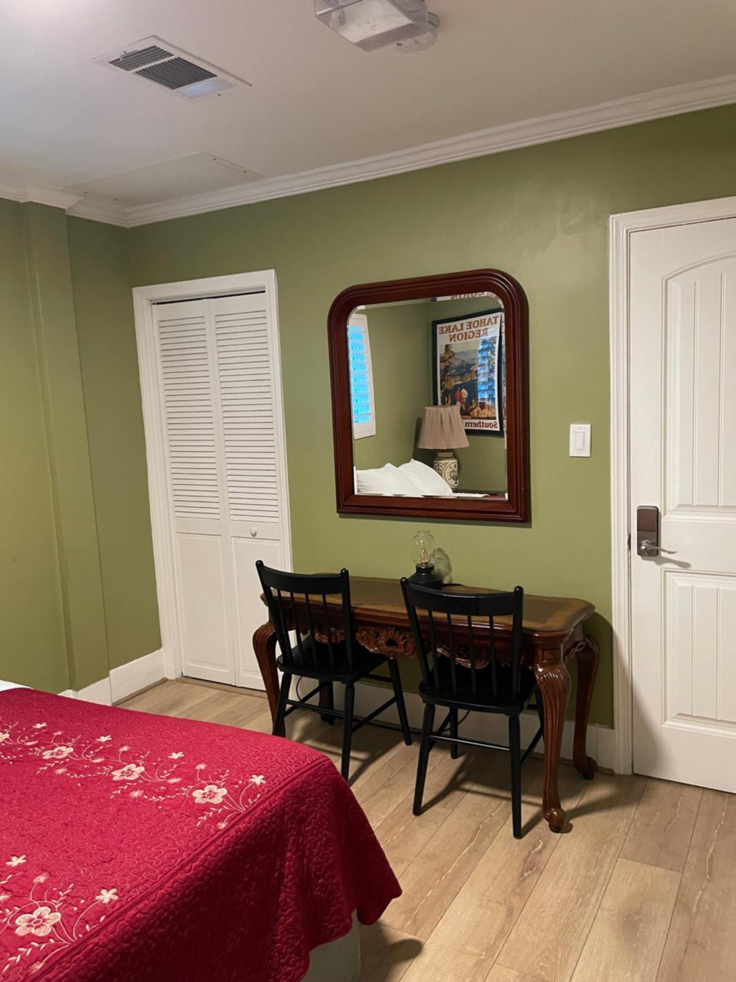 Small Private In With Free Strong Wifi!!! Homestay Los Angeles