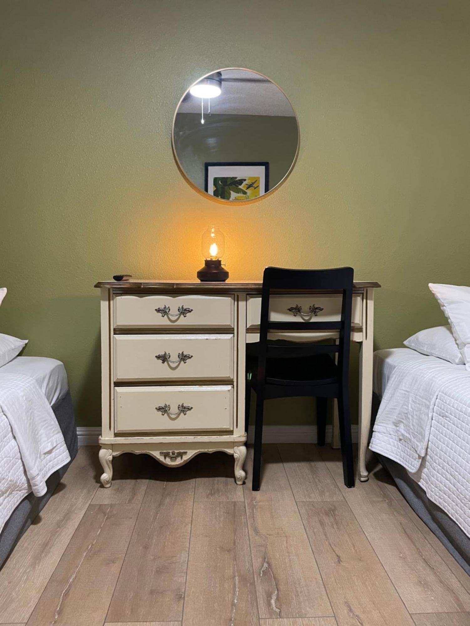 Small Private In With Free Strong Wifi!!! * Los Angeles