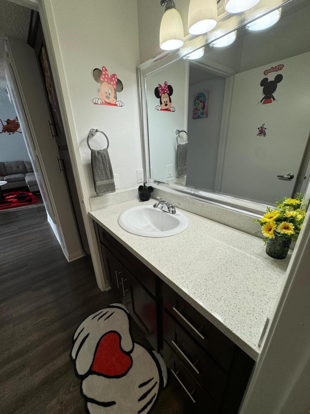 Apartment Mario, Harry Potter, & Not Themed Loft Universal 10min Loft Los Angeles