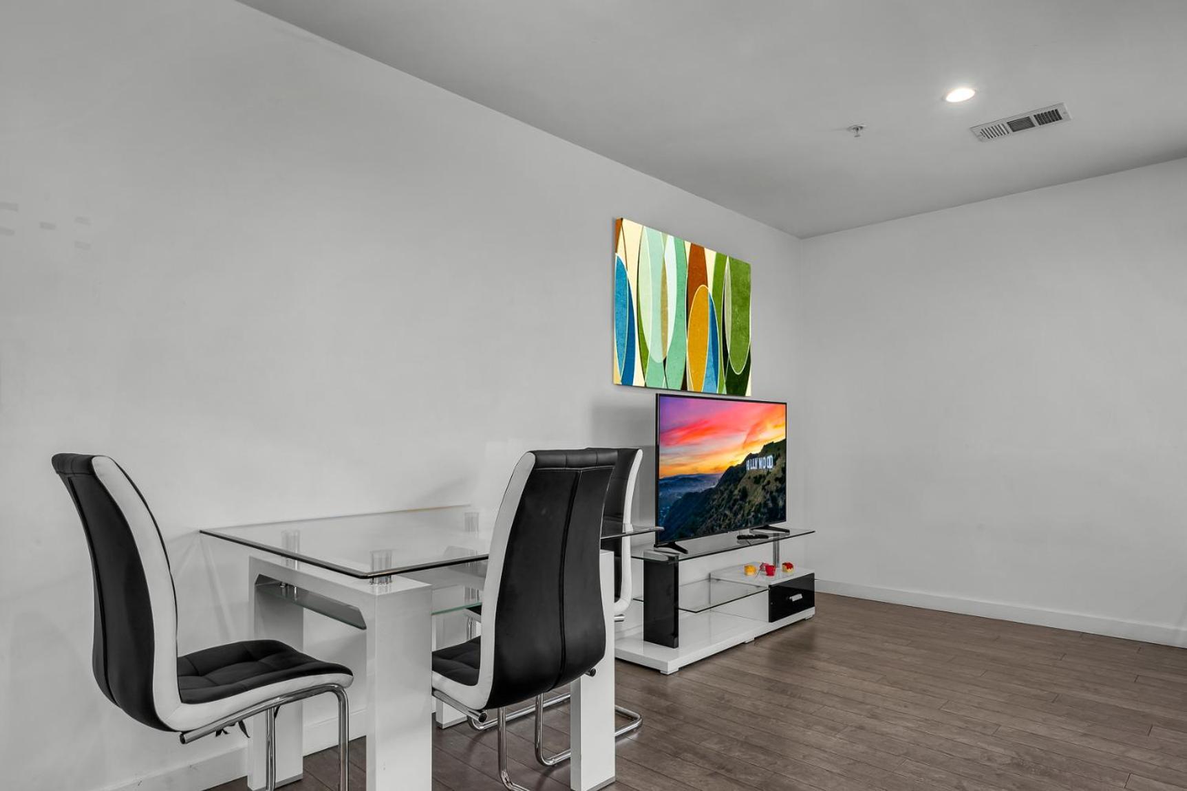 Apartment Fully Furnished One Bedroom With Full Bathroom In Koreatown