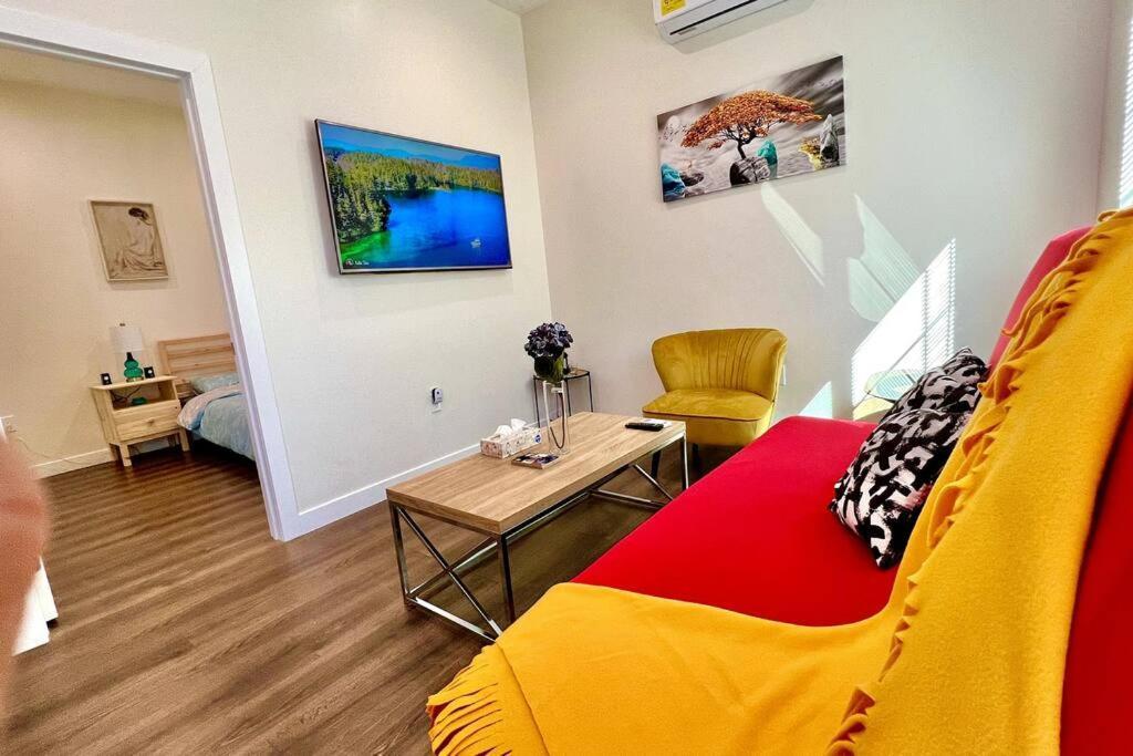 Newly Built 1br House In Angeles Holiday home Los Angeles