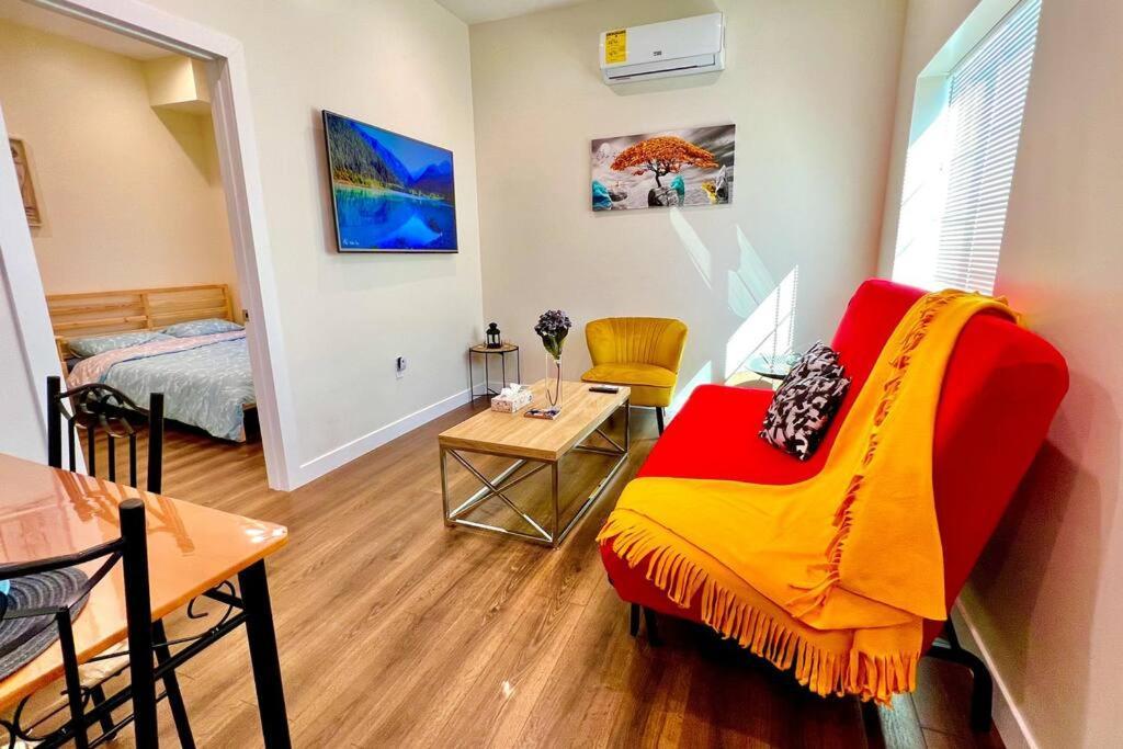 Newly Built 1br House In Angeles * Los Angeles