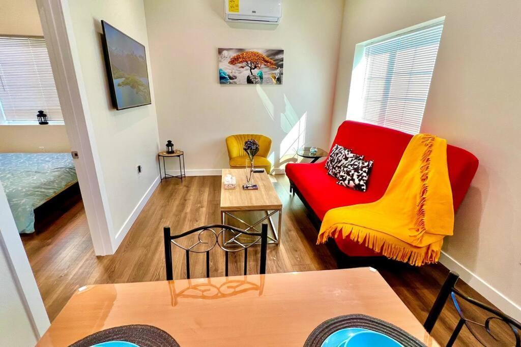 Holiday home Newly Built 1br House In Angeles Los Angeles